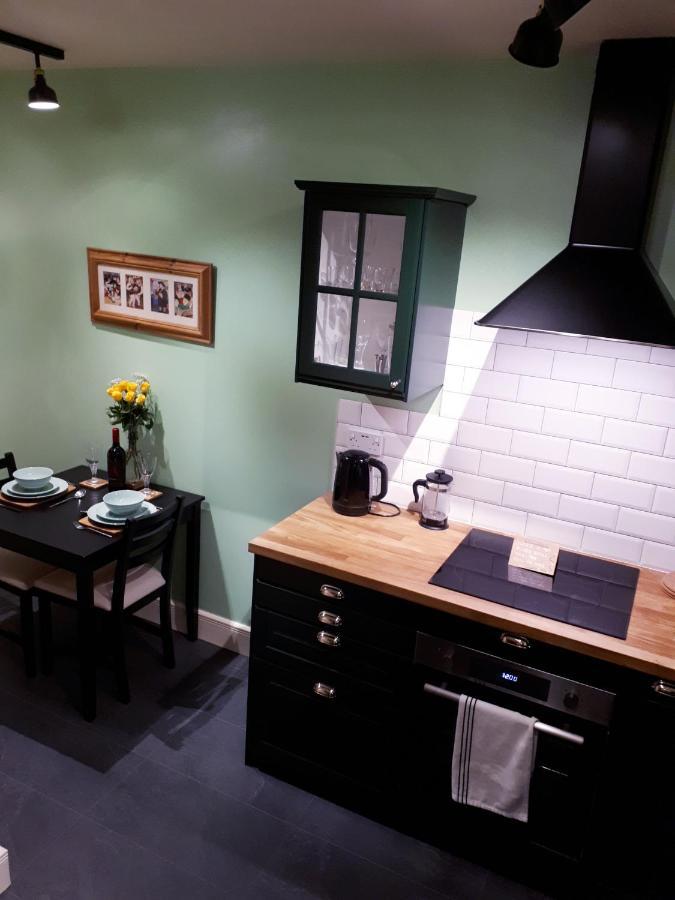 Swift Half Apartment Баликонъл Екстериор снимка