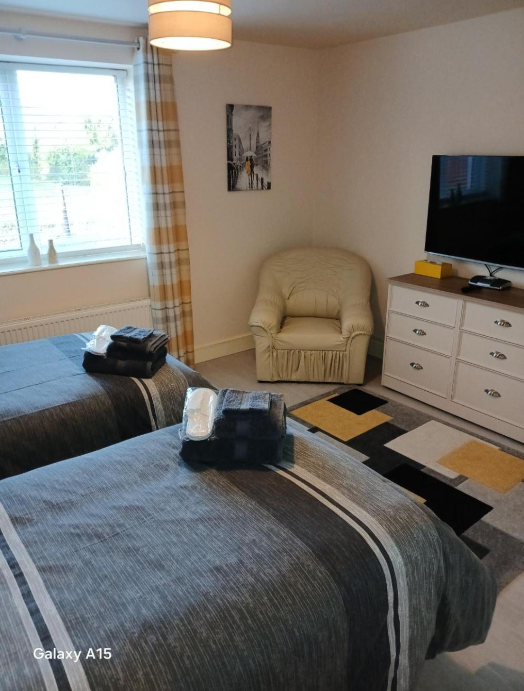 Swift Half Apartment Баликонъл Екстериор снимка